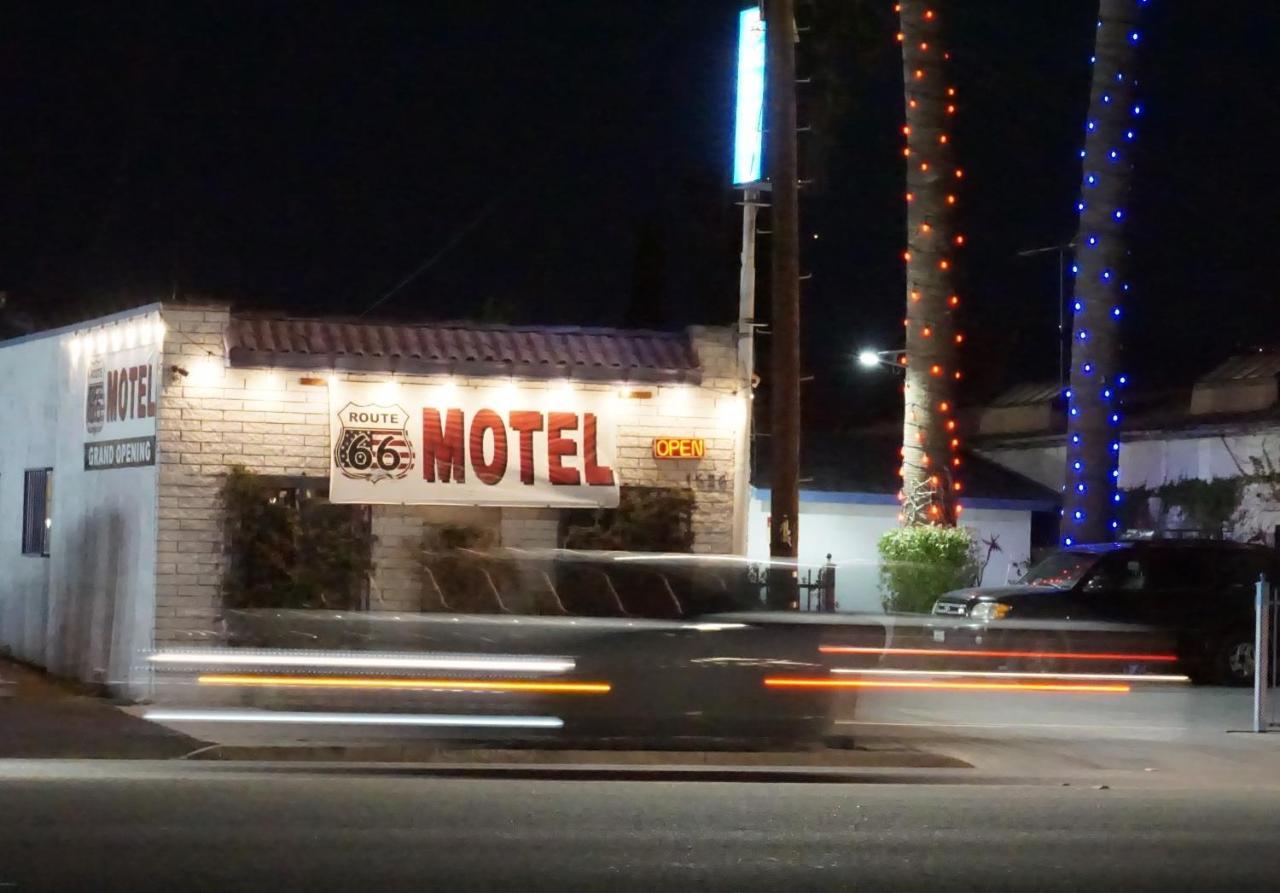 Route 66 Motel - Rialto Bagian luar foto